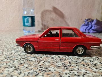 burago 1/24 Audi 80 