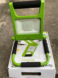 FARO LED 10W PORTATILE RICARICABILE.