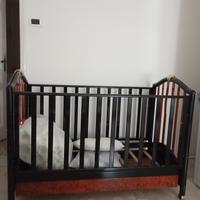 culla di legno nera e radica di olmo 