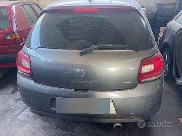 Autoveicolo sportivo