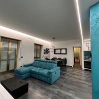 🛋️ Divano Poltrone Sofà modello Loghetto