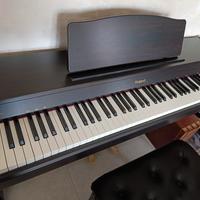 Pianoforte digitale Roland HP-136