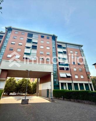 Appartamento di 110 m² con 5 locali e box auto a N