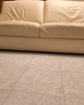 divano in pelle Poltronesofà tre posti