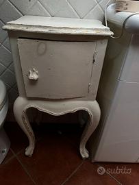 comodino bianco
