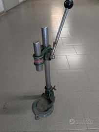 Tappatore professionale per tappi corona