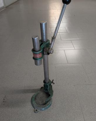 Tappatore professionale per tappi corona