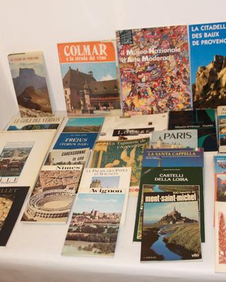 23 libri e guide di viaggio e musei di Parigi ecc