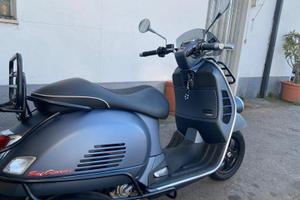 Vespa 300 cc sei giorni edition