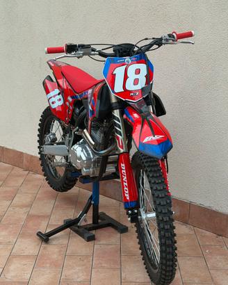Motocross 300 perfetta circa 5 h di utilizzo