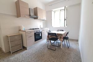 MONOLOCALE A BATTIPAGLIA