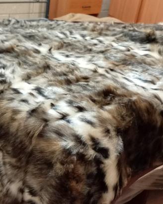 coperta in pelliccia sintetica