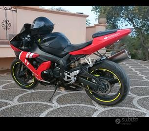 Yamaha R1 02 i.e.