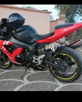 Yamaha R1 02 i.e.