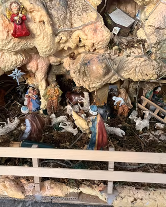 Presepe realizzato artigianalmente