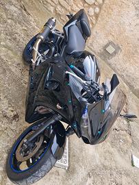 Yamaha R6