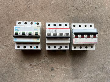 INTERRUTTORI MAGNETOTERMICI