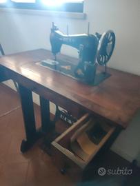 macchina da cucire Rex con mobiletto