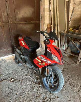 aprilia sr 70cc