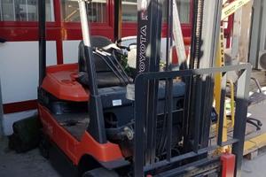 Carrello elevatore elettrico Toyota 7FB18