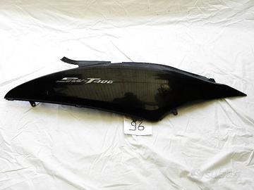 Fiancatina post. dx Honda S. W. 400 (n.96)