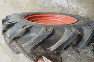 Gomme e cerchi motoagricola