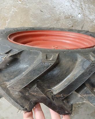 Gomme e cerchi motoagricola
