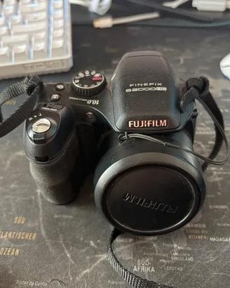fotocamera Fujifilm Finepix S2000HD