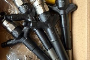 Iniettori Denso mitsubishi L200 1465A041 10k43183