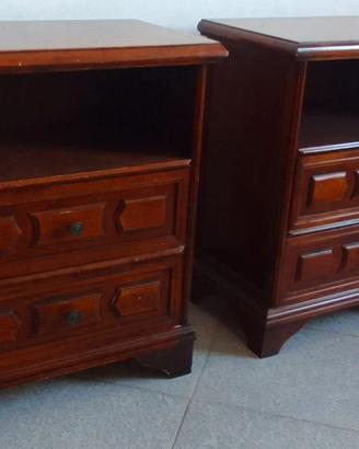 Coppia comodini legno massello stile classico