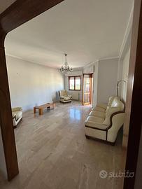 Divano 3 posti e 2 poltrone