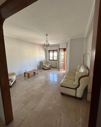 Divano 3 posti e 2 poltrone