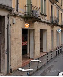 Locale Commerciale e Arttigianale