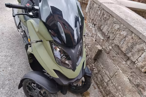 Scooter 3 Ruote Quadro QV3 - Verde Militare Opaco