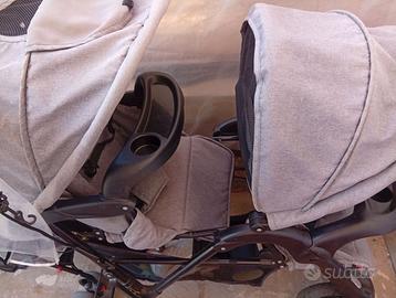 Passeggino gemellare