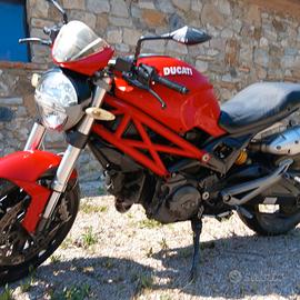 Ducati monster 696+