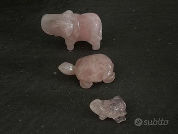 3 piccole statuette in quarzo rosa