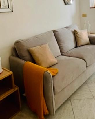 Divano letto,  3 posti usato poco