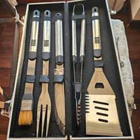 attrezzi x barbecue 