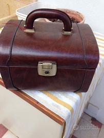 bauletto beauty case in pelle