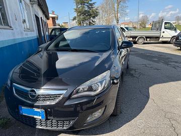 Opel Astra J Sport Tourer SW