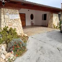 Casa indipendente con cantina e vigneto