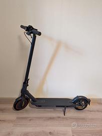 Xiaomi Mi Electric Scooter Pro 2