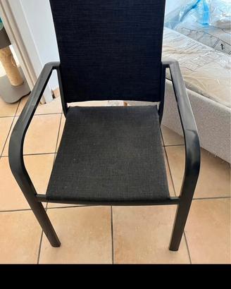Tavolo e 4 sedie da giardino