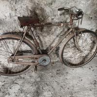Vecchia bici da uomo Piemontesi