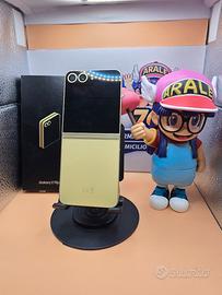 SAMSUNG Z FLIP 6 DA 256  LEGGERE
