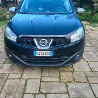 Nissan Qashqai nero 
