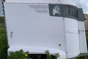 Trailer Turatello America
