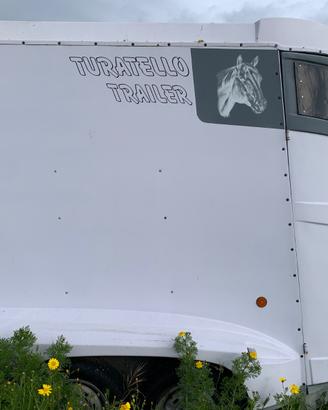 Trailer Turatello America