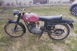 Moto Gilera 150 Sport